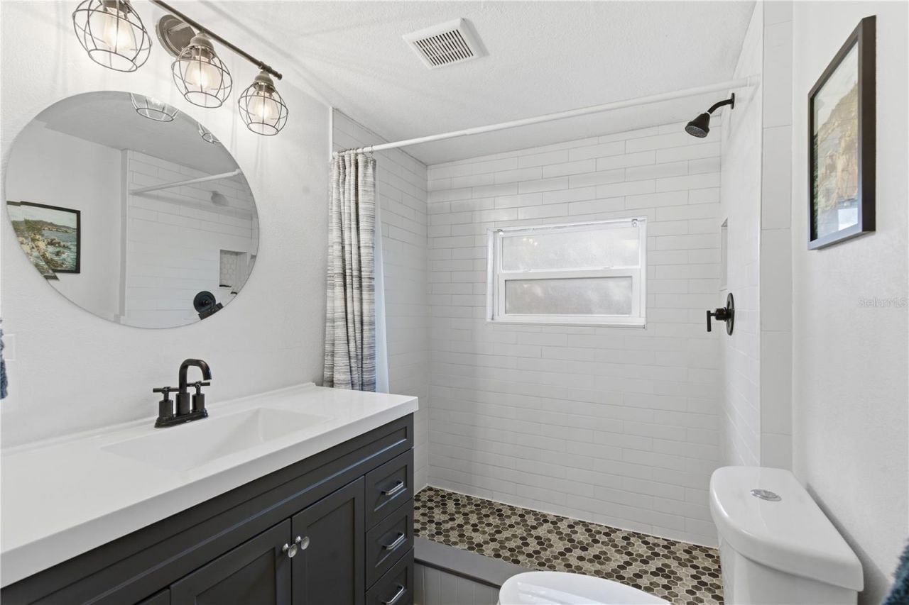 634 61st Avenue S, Saint Petersburg, FL 33705 Photo