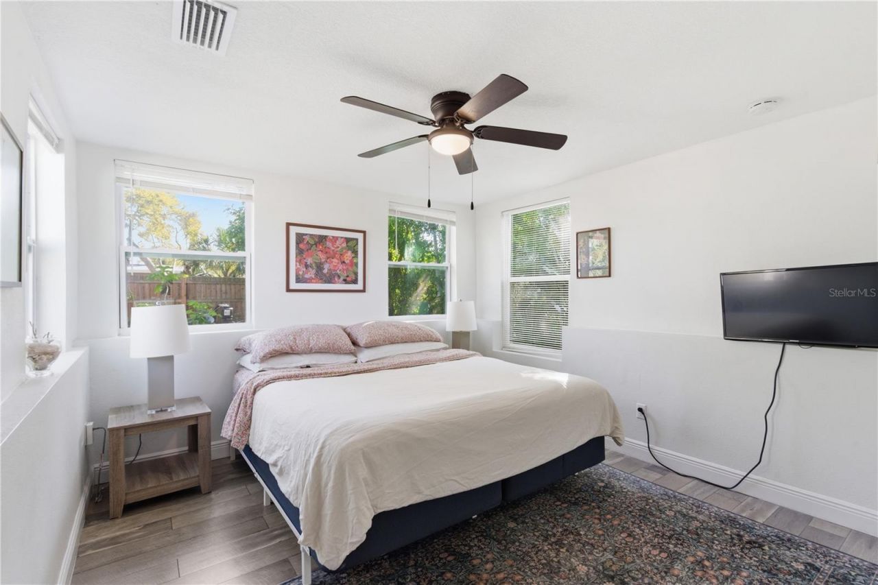 634 61st Avenue S, Saint Petersburg, FL 33705 Photo