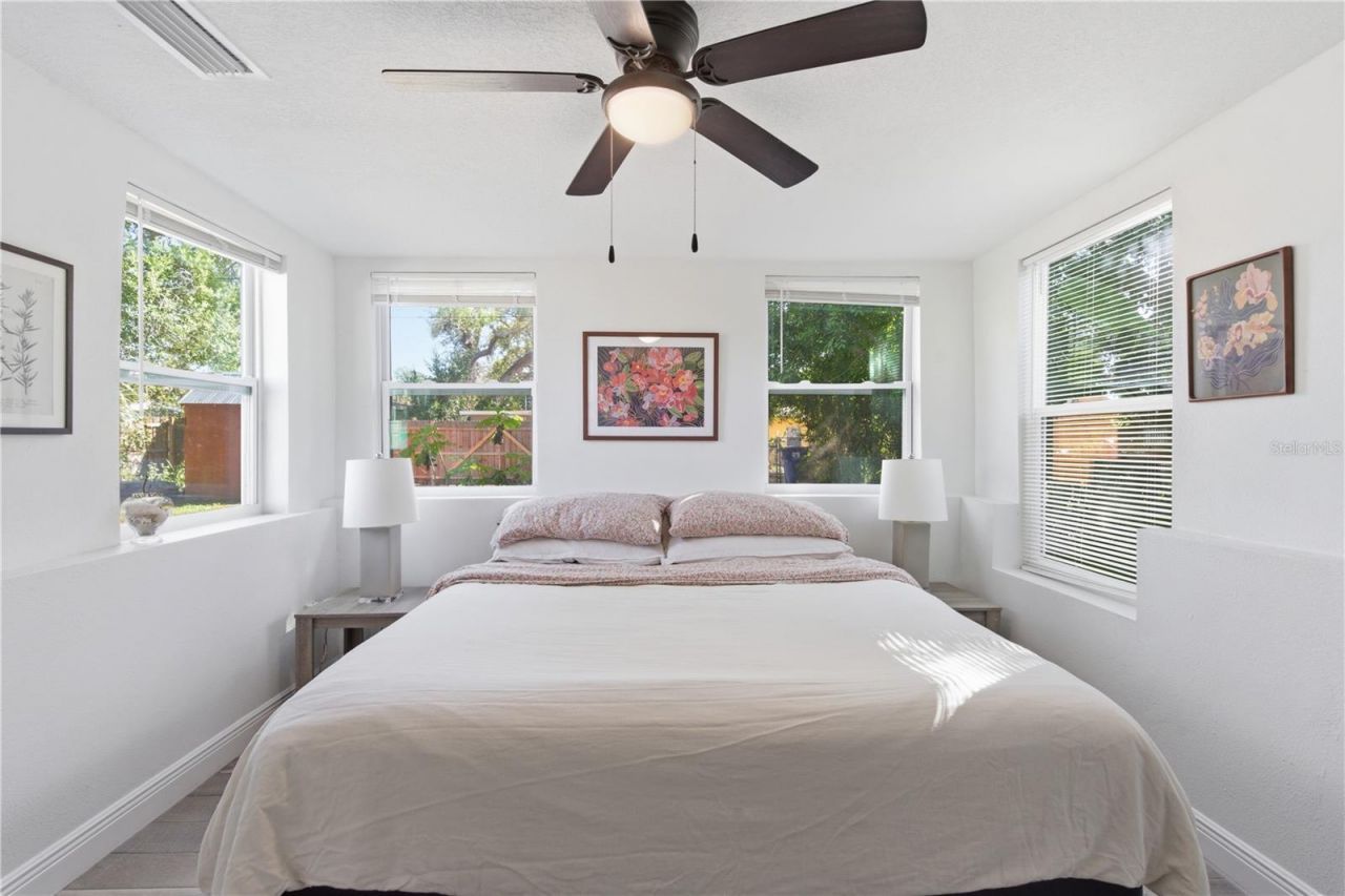 634 61st Avenue S, Saint Petersburg, FL 33705 Photo