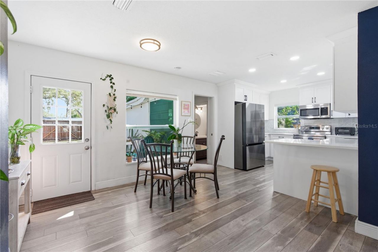 634 61st Avenue S, Saint Petersburg, FL 33705 Photo