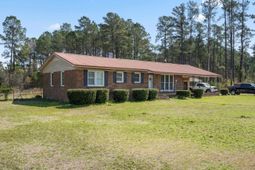 77 Towhee St. photo 4