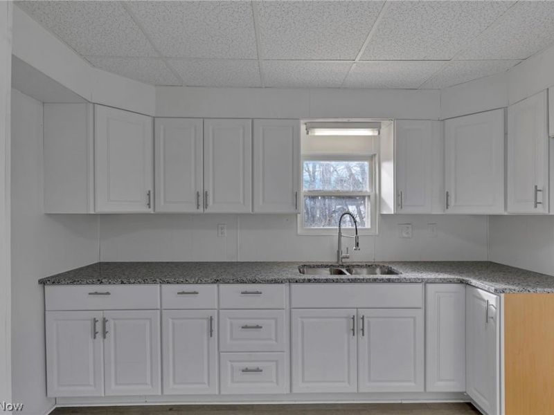 431 N 12th Street, Cambridge, OH 43725 Photo 3