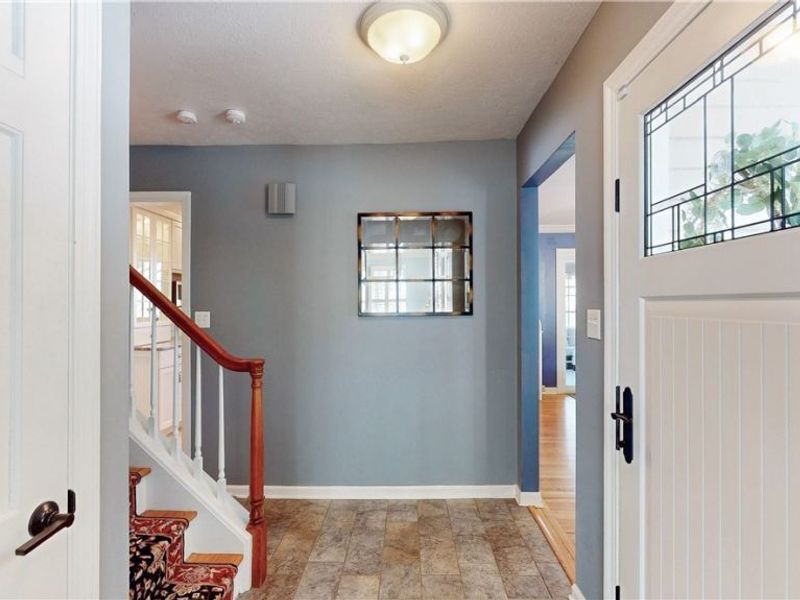 145 Greenbrier Drive, Chagrin Falls, OH 44022 Photo 3