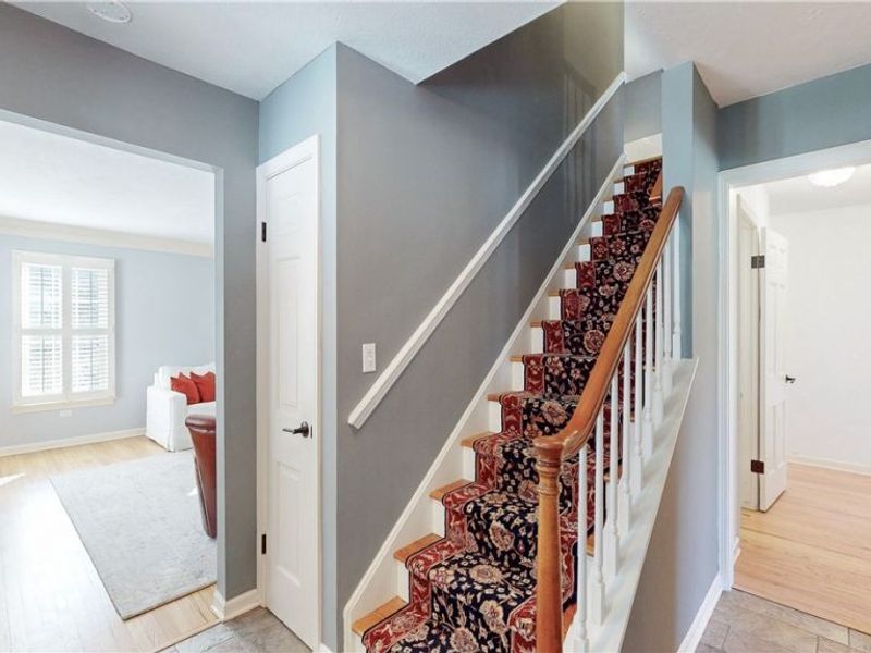 145 Greenbrier Drive, Chagrin Falls, OH 44022 Photo 4