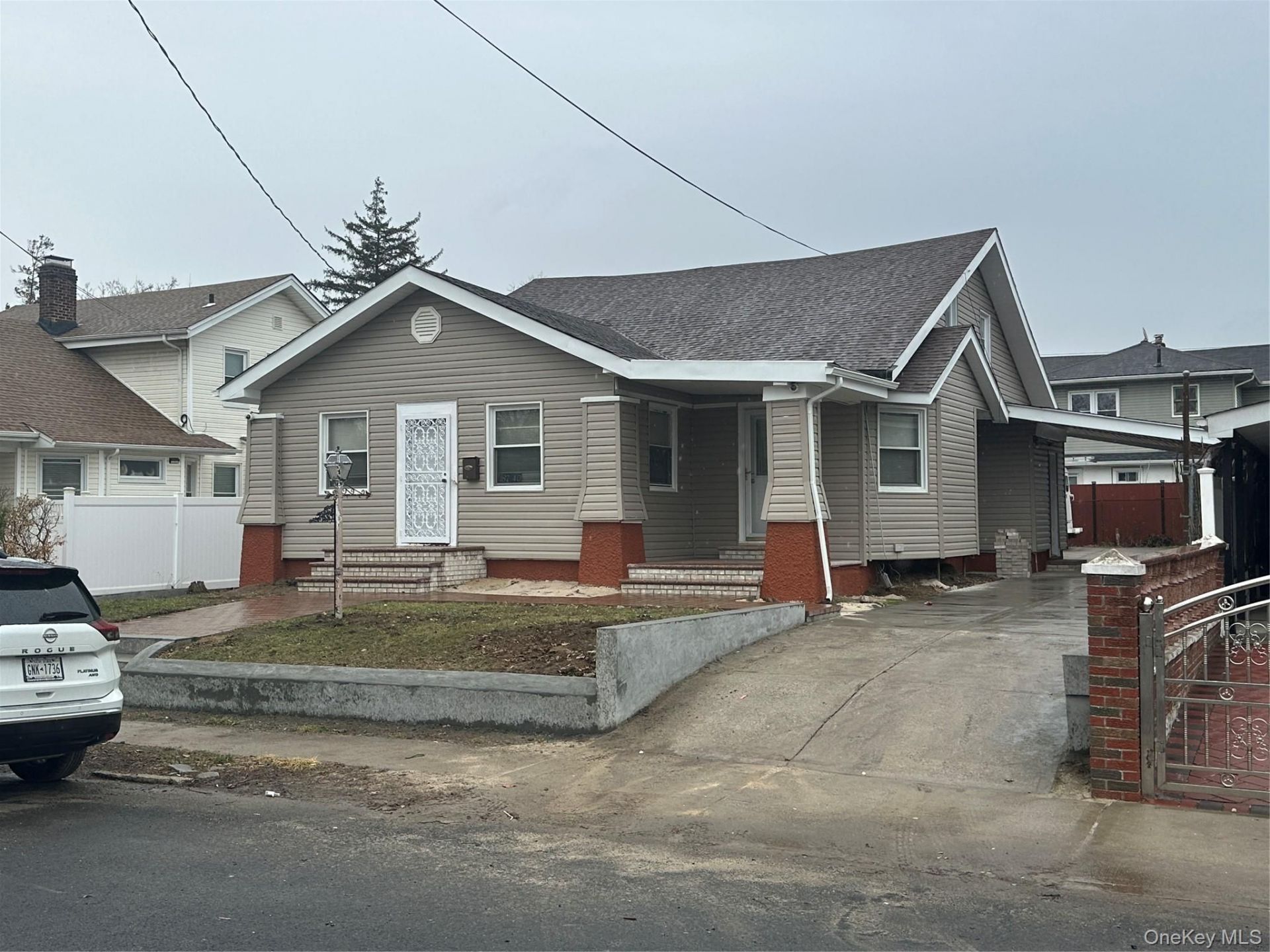 18740 Hilburn Avenue, Saint Albans, NY 11412 Main Photo