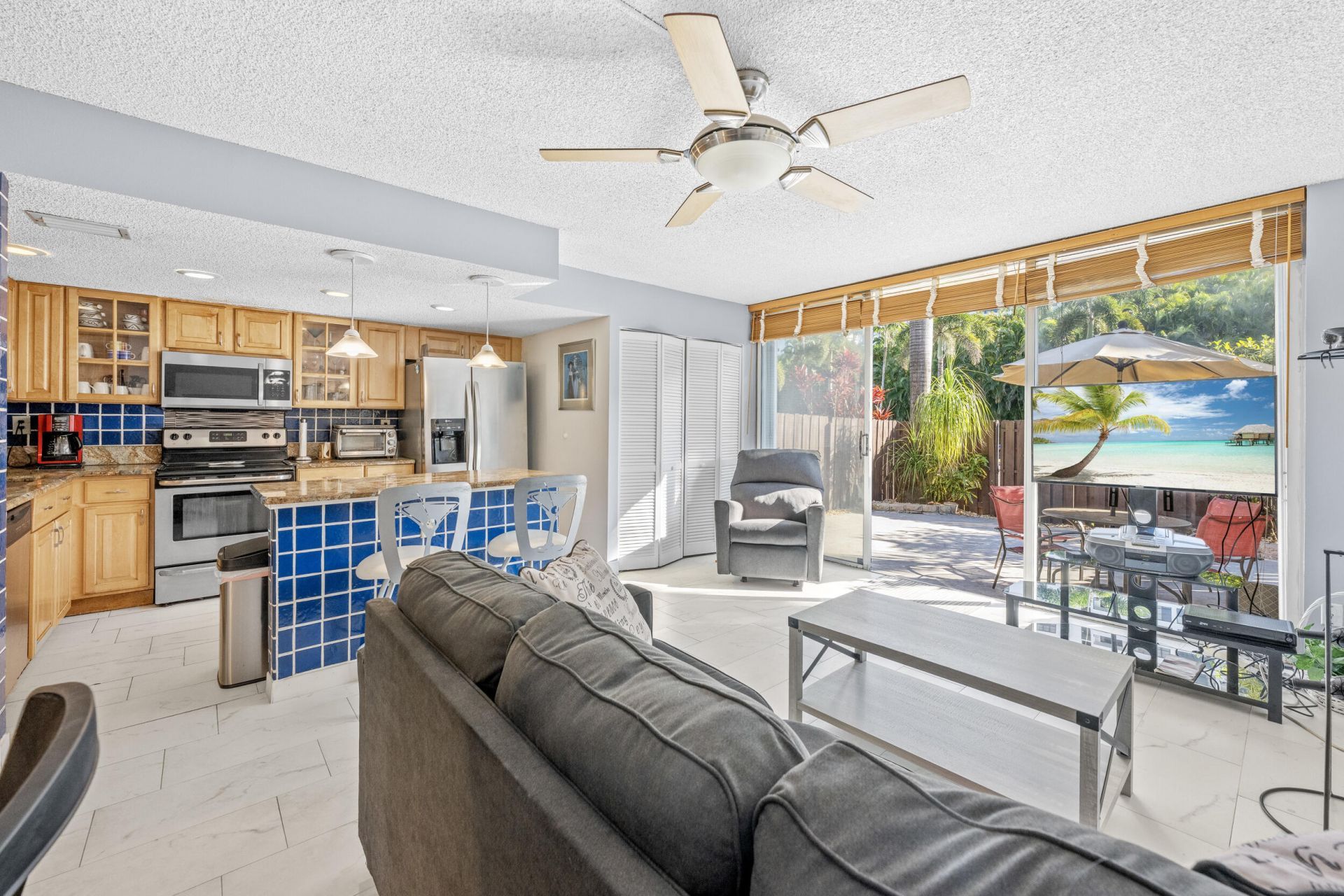 2212 NE 7th Street, Hallandale Beach, FL 33009 Photo