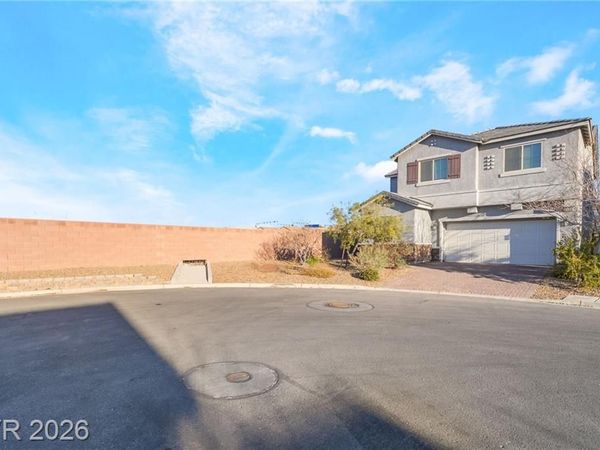 5946 Roaring Canyon Court, Las Vegas, NV 89139