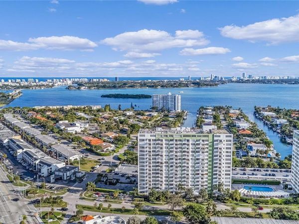 2150 Sans Souci Blvd , Unit B605, North Miami, FL 33181