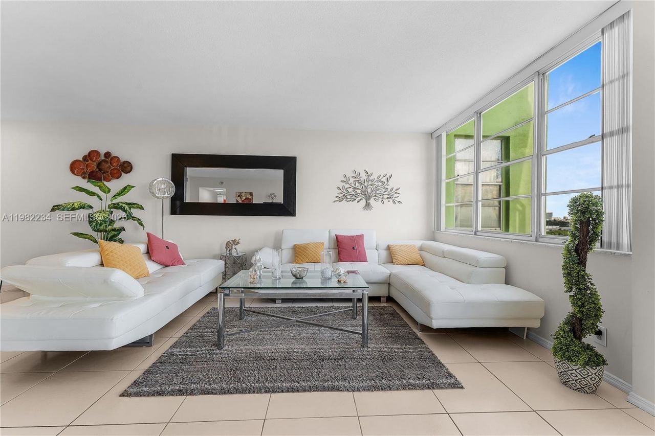 2150 Sans Souci Blvd, Unit B605, North Miami, FL 33181 Photo