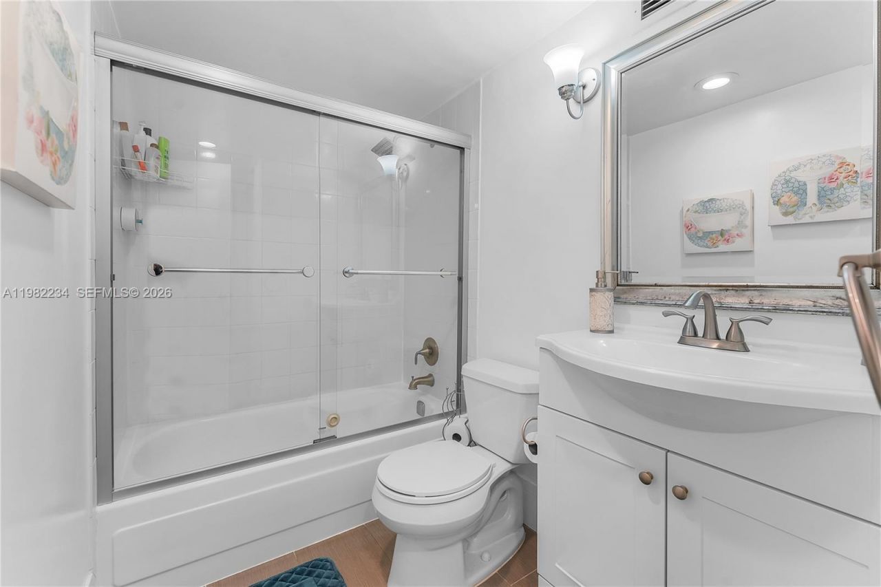 2150 Sans Souci Blvd, Unit B605, North Miami, FL 33181 Photo