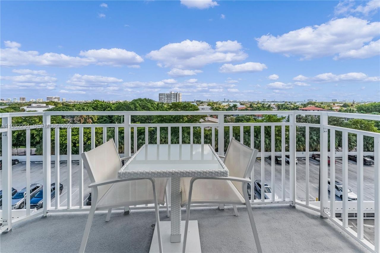 2150 Sans Souci Blvd, Unit B605, North Miami, FL 33181 Photo