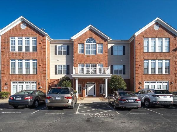 524 College Road , Unit 307, Greensboro, NC 27410