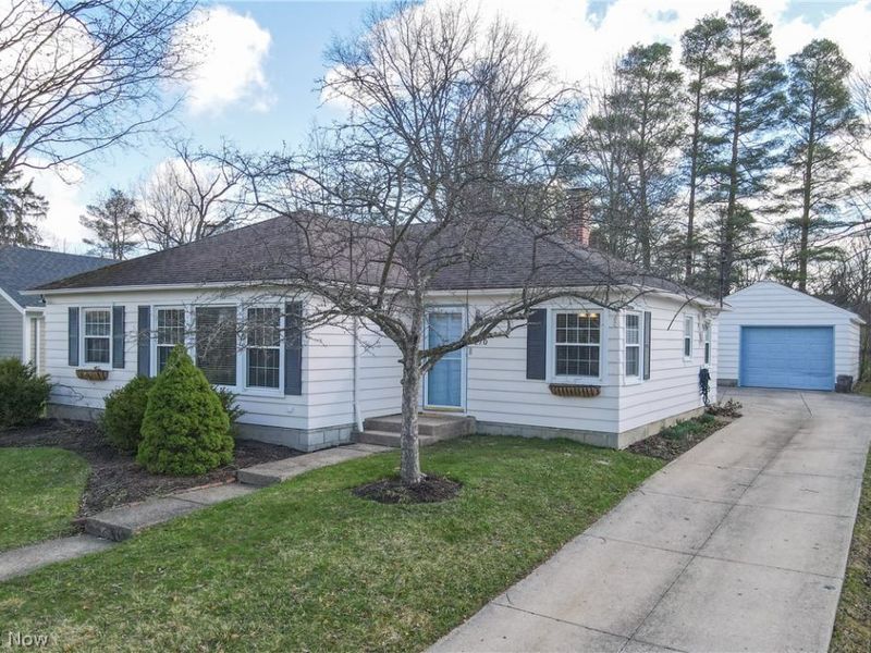 270 North Street, Chagrin Falls, OH 44022 Photo 1