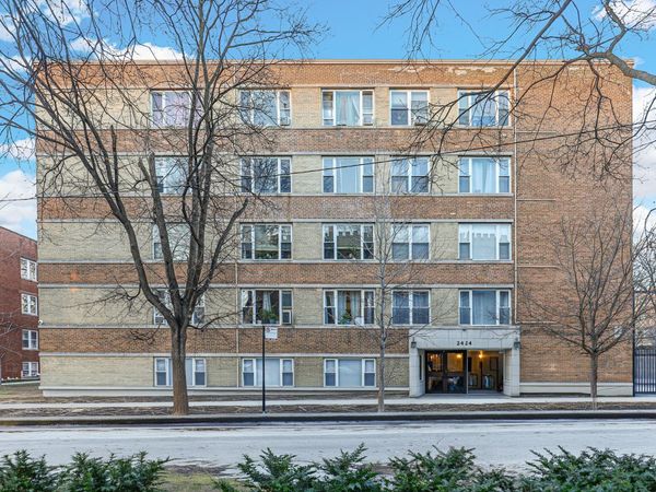 2424 W Estes Avenue, Unit 4I, Chicago, IL 60645