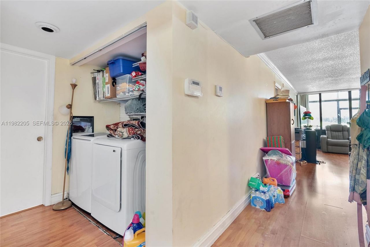 10304 Fairway Rd , Pembroke Pines, FL 33026 Photo