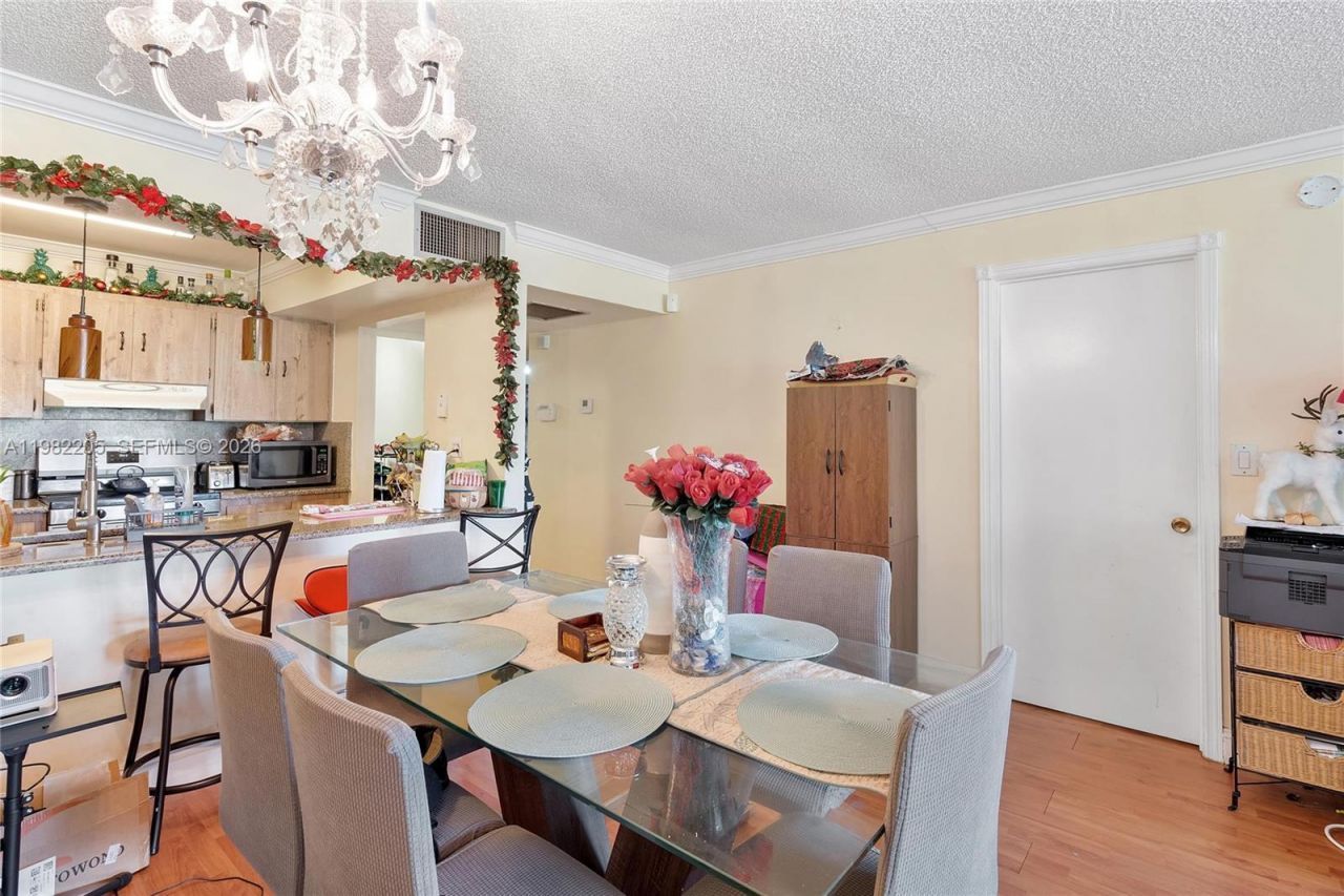 10304 Fairway Rd , Pembroke Pines, FL 33026 Photo