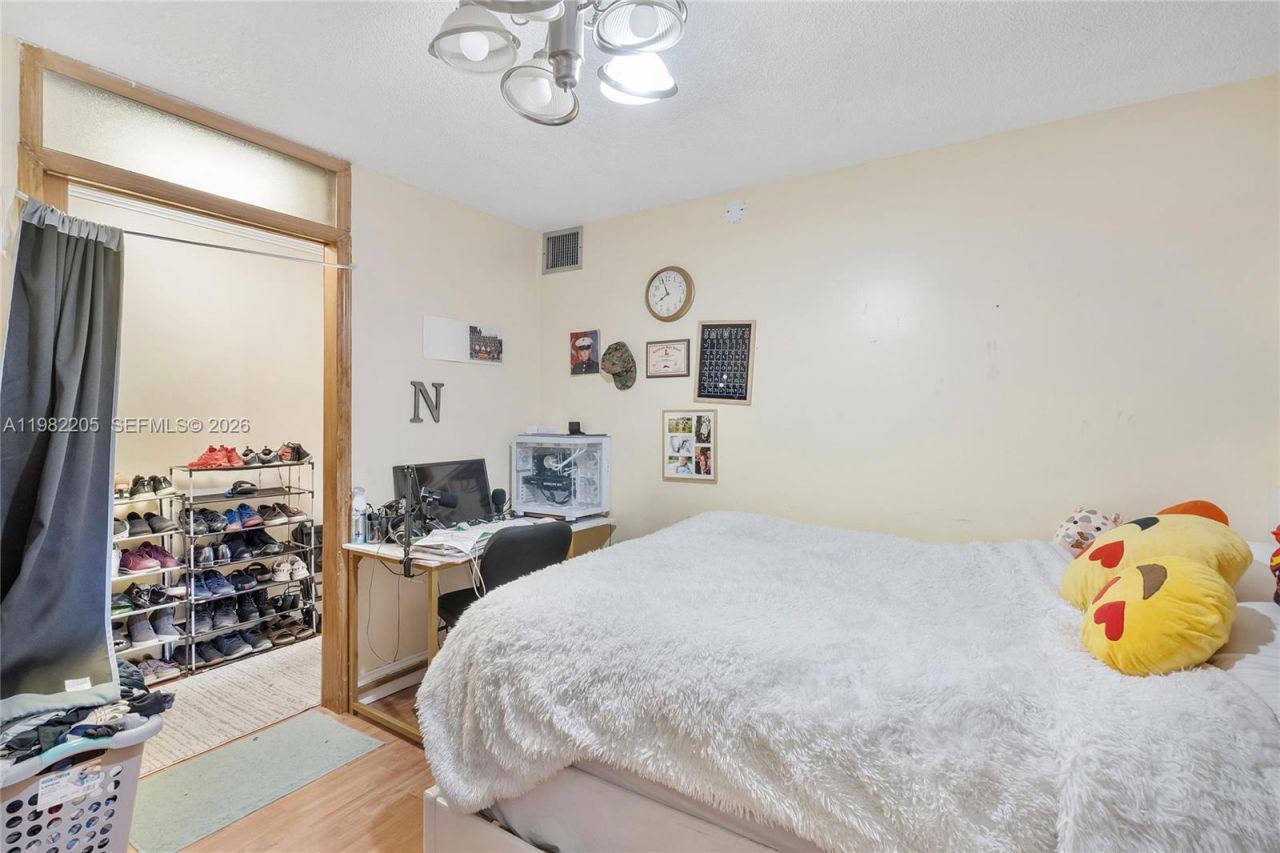 10304 Fairway Rd , Pembroke Pines, FL 33026 Photo