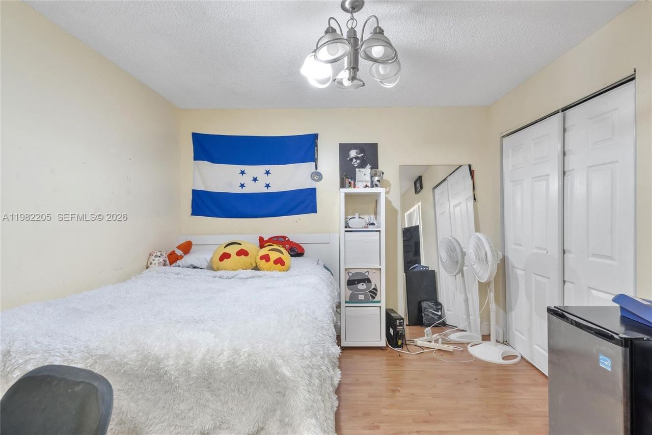 10304 Fairway Rd , Pembroke Pines, FL 33026 Photo