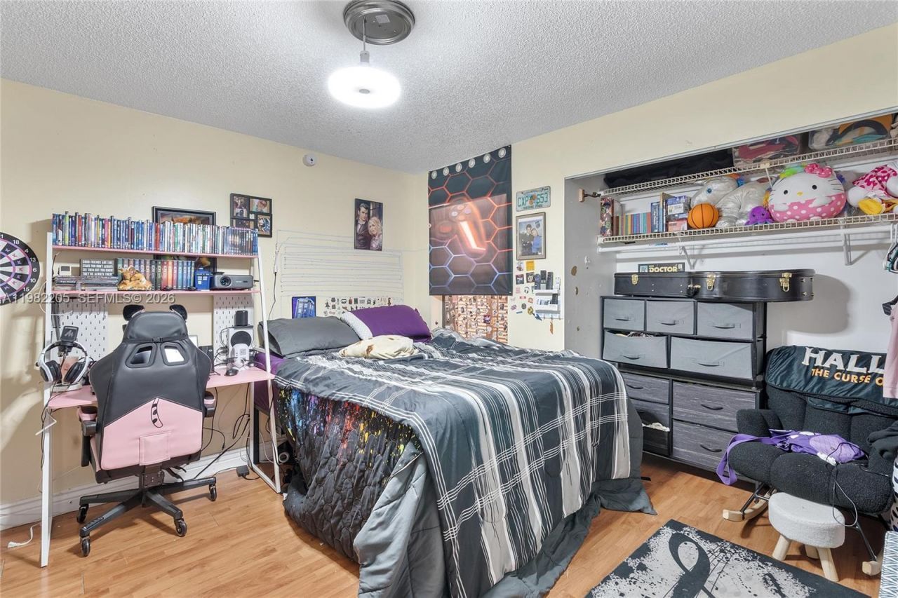 10304 Fairway Rd , Pembroke Pines, FL 33026 Photo