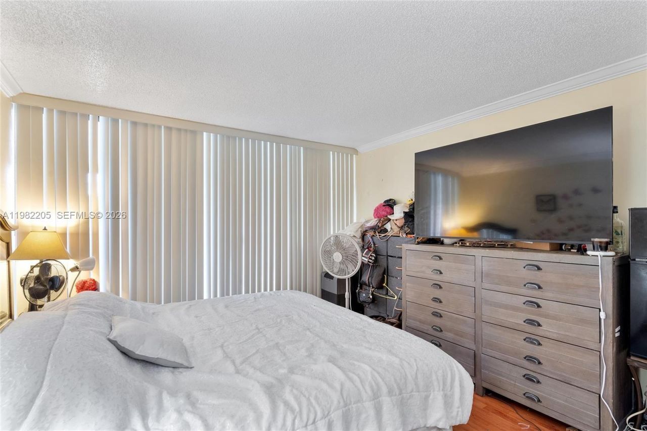 10304 Fairway Rd , Pembroke Pines, FL 33026 Photo