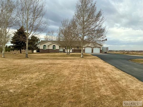 323 N 4200 E, RIGBY, ID 83442