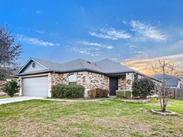 100 Liard River RD, Hutto, TX 78634