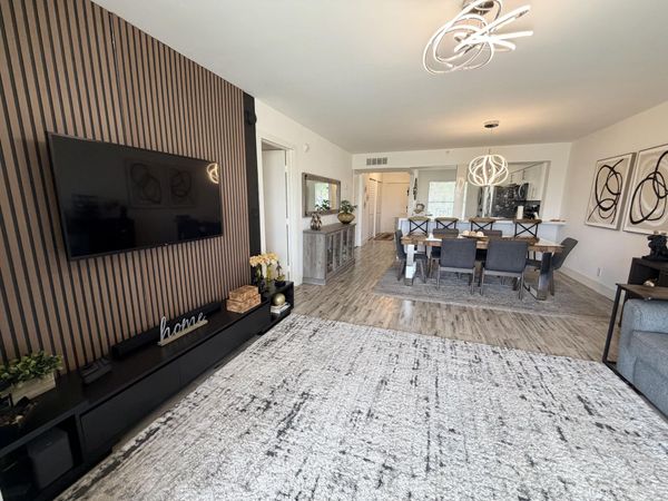 4550 NW 18th Avenue, Unit 304, Pompano Beach, FL 33064