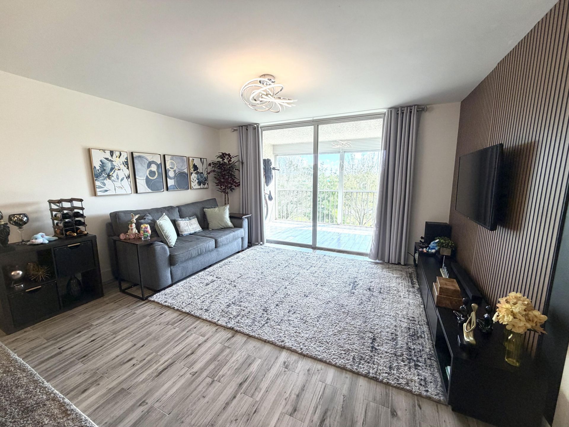 4550 NW 18th Avenue, Unit 304, Pompano Beach, FL 33064 Photo