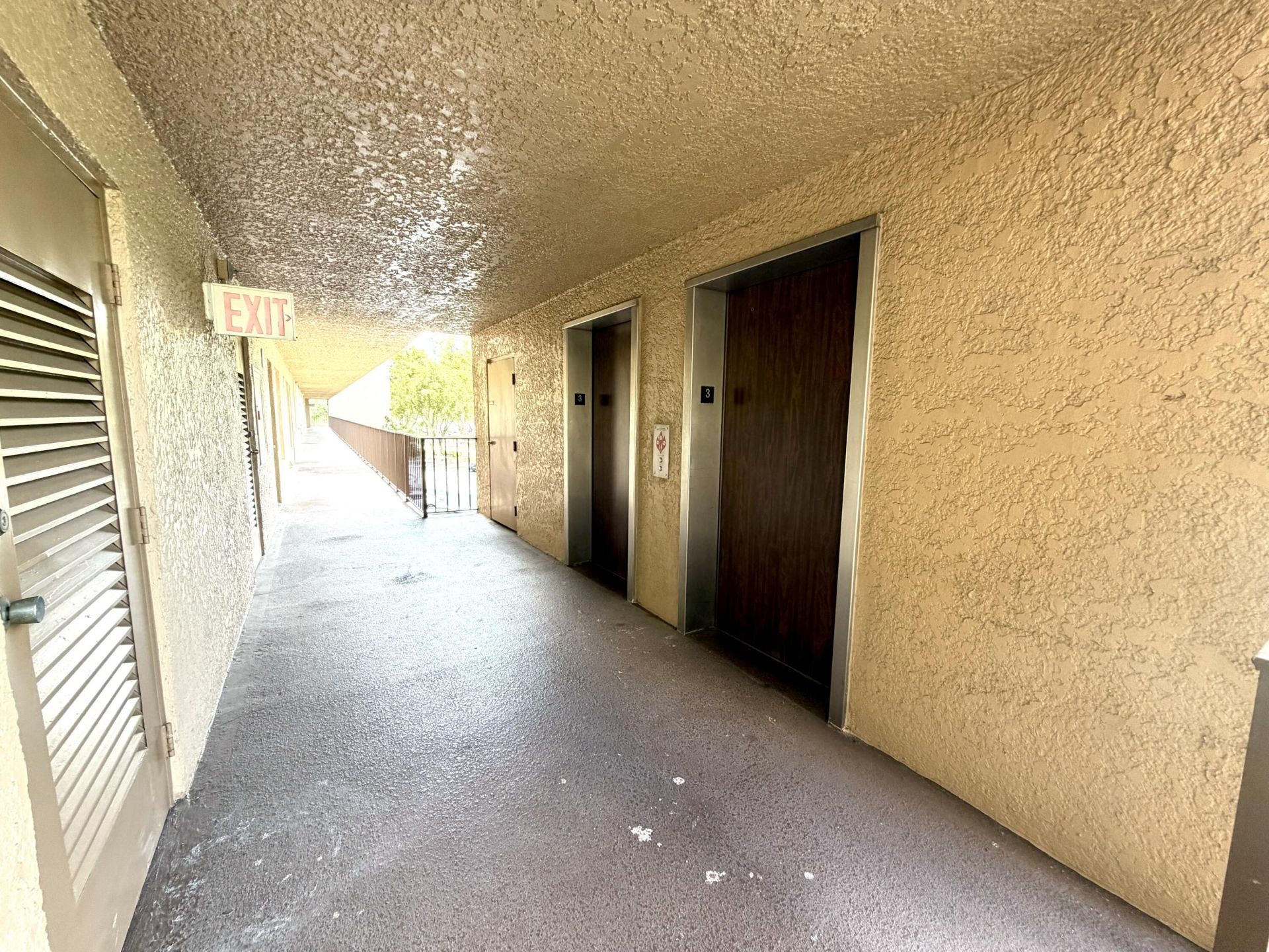 4550 NW 18th Avenue, Unit 304, Pompano Beach, FL 33064 Photo