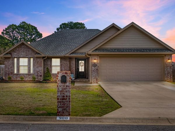900 Laurel Court, Searcy, AR 72143