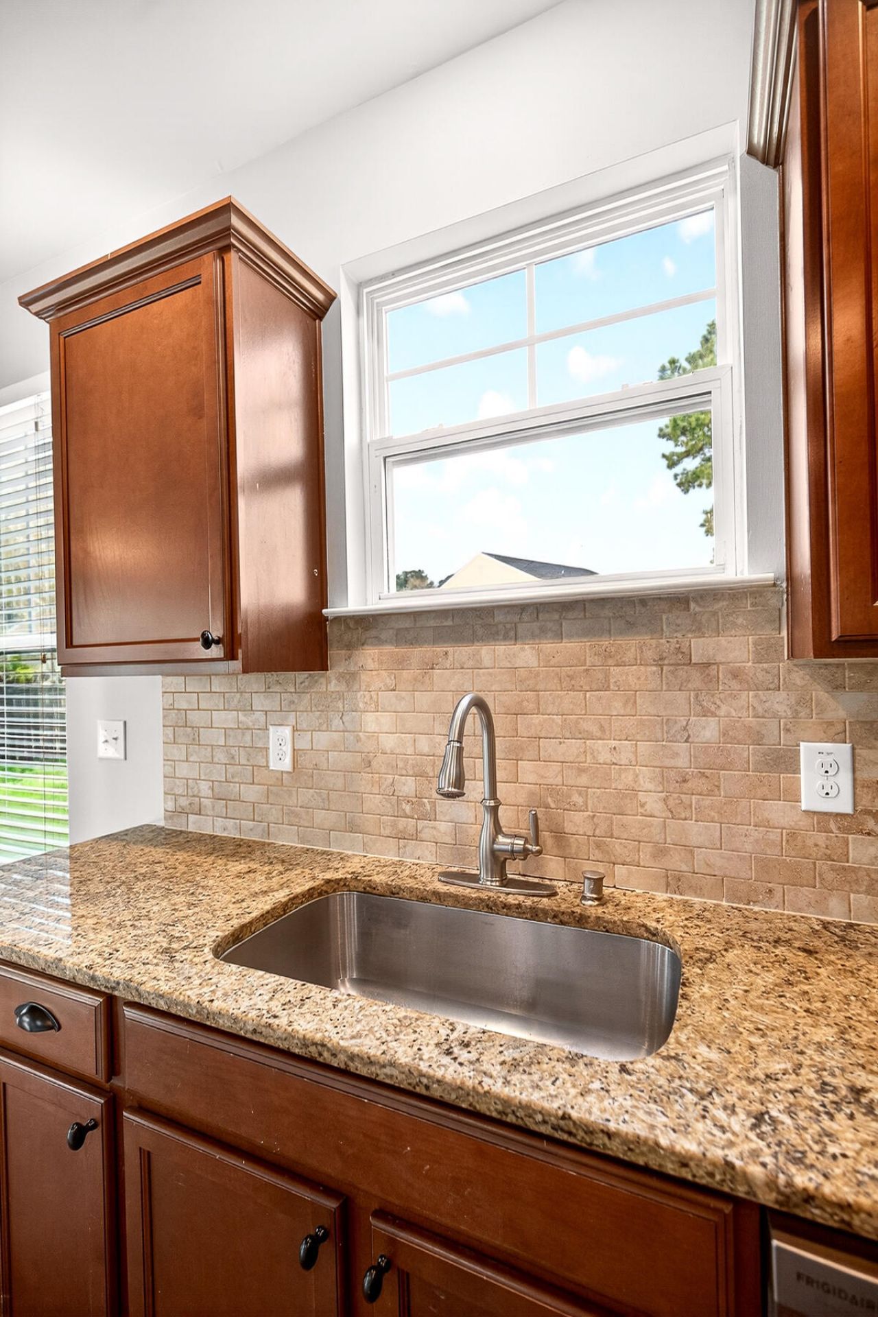 570 Rosings Drive Photo 13