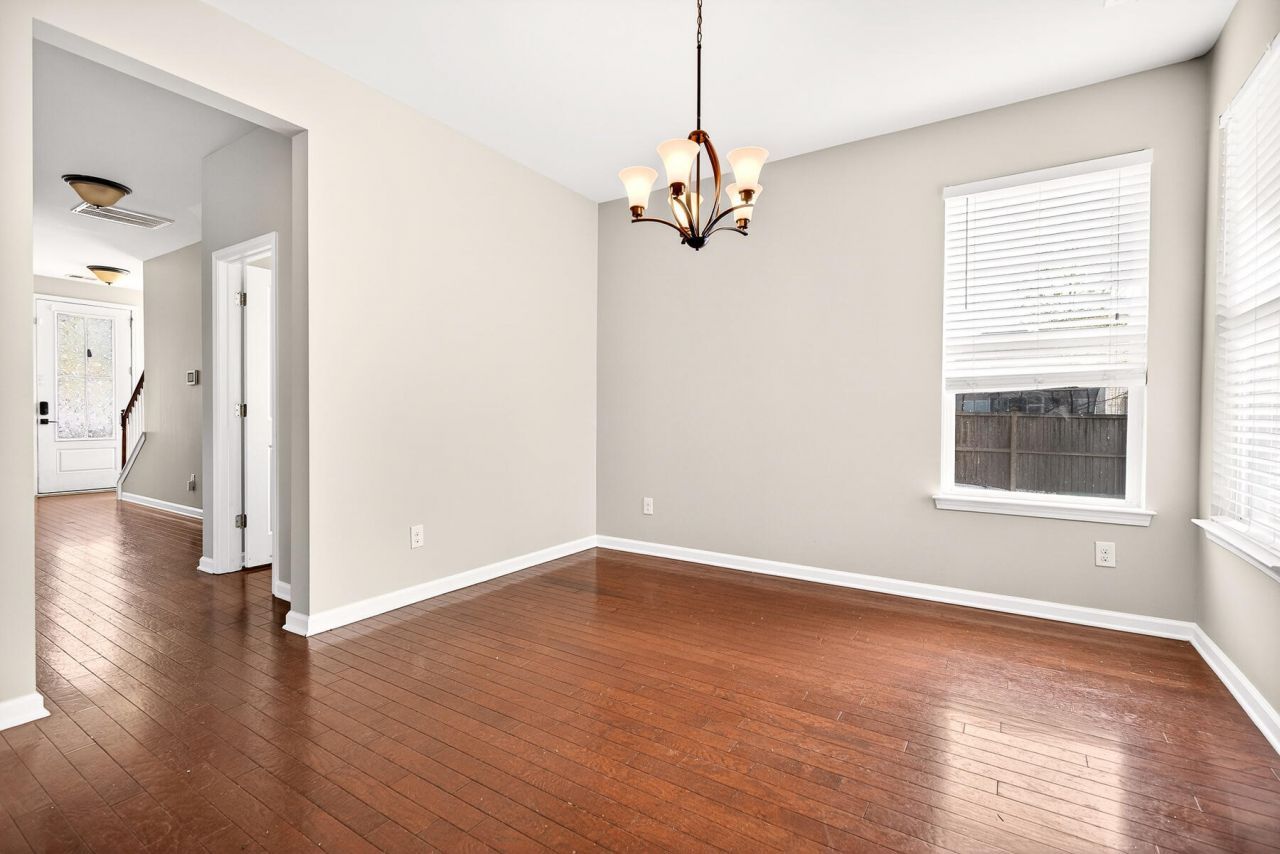 570 Rosings Drive Photo 14