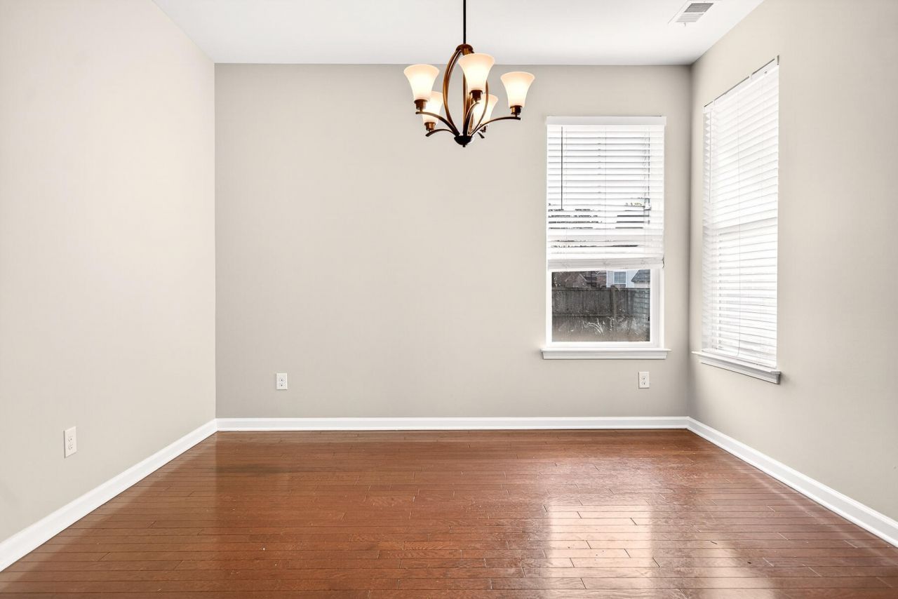 570 Rosings Drive Photo 15