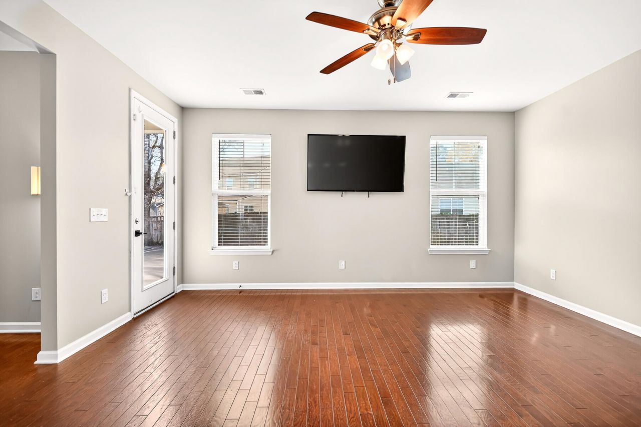 570 Rosings Drive Photo 16