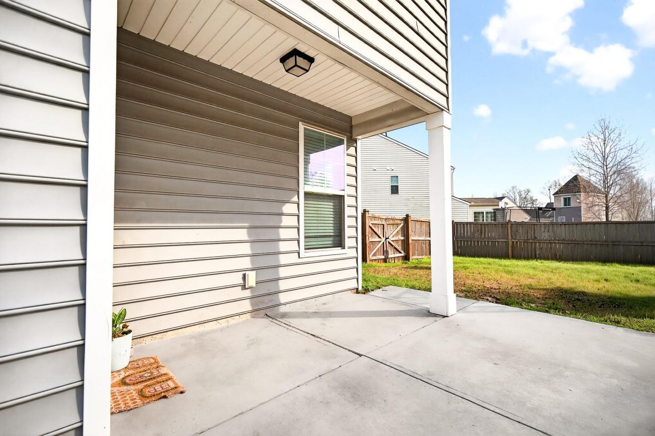 570 Rosings Drive Photo 33