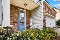 570 Rosings Drive photo 4