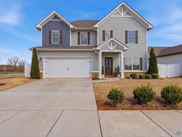 6018 Taramore Lane NW, Huntsville, AL 35806