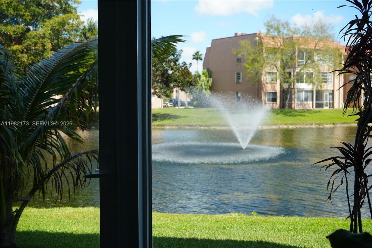 9900 Sunrise Lakes Blvd, Unit 107, Sunrise, FL 33322 Photo