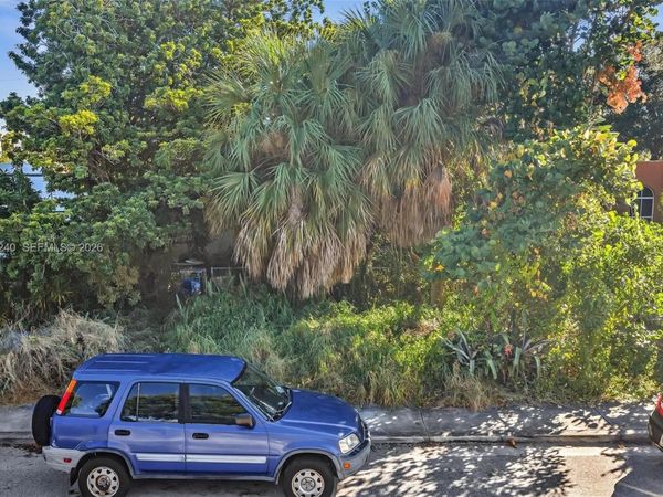 424 N J St , Lake Worth, FL 33460