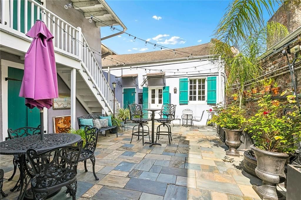 521 ST PHILIP Street  New Orleans, LA 70116