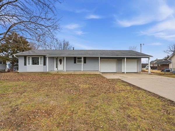 310 Vine Street , Wilton, IA 52778