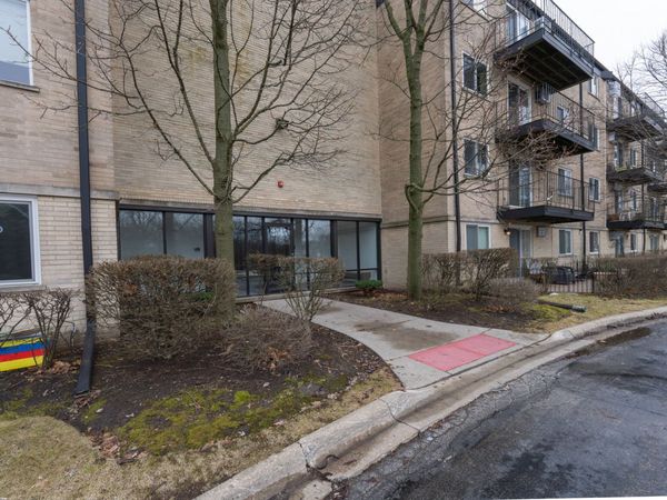 2515 E Olive Street , Unit 4H, Arlington Heights, IL 60004