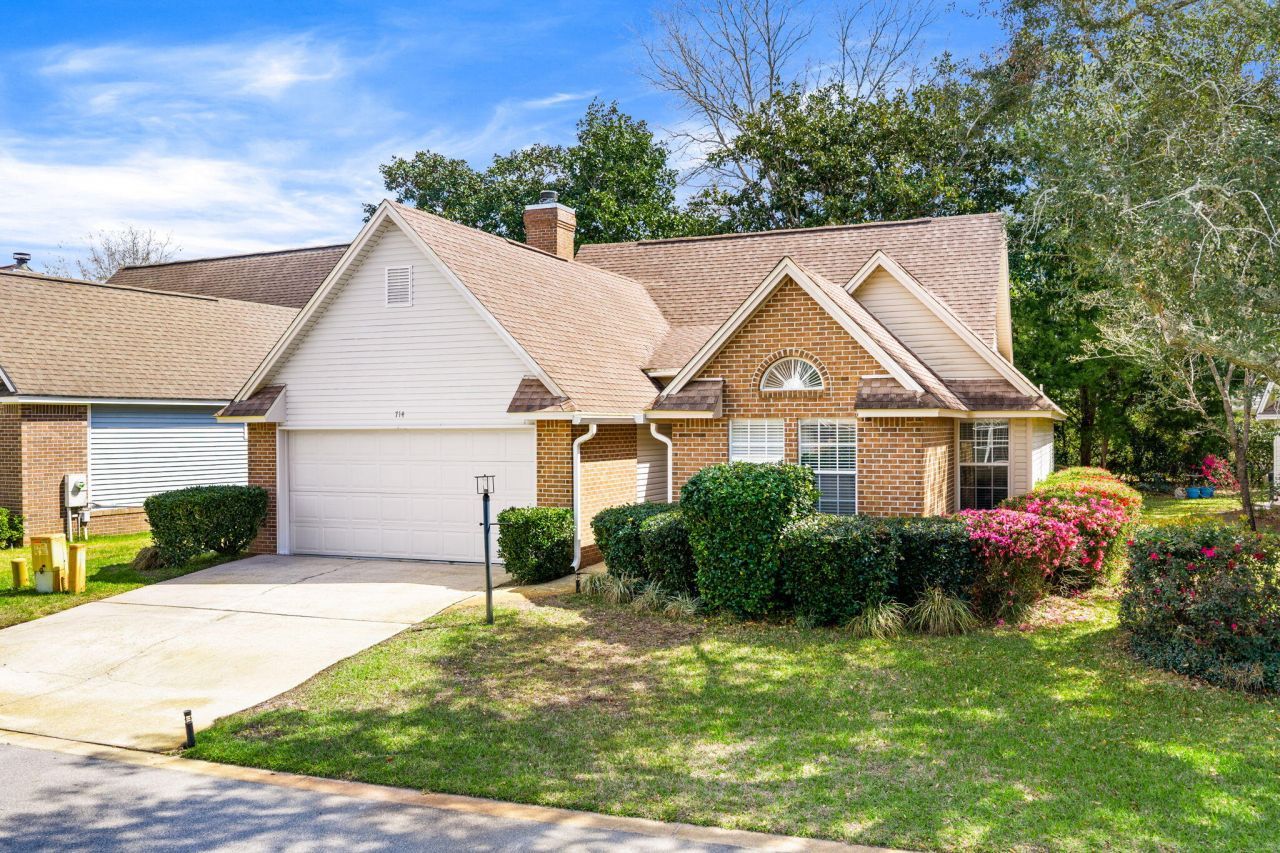 714 Putter Drive, Niceville, FL 32578 Main Photo