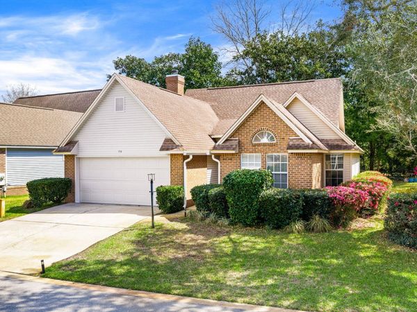 714 Putter Drive, Niceville, FL 32578