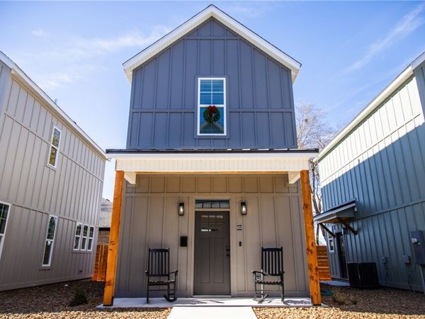 652 W Price Avenue , Springdale, AR 72764