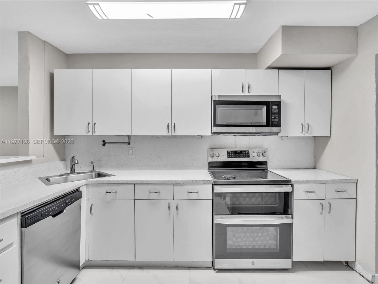 6800 Raleigh St , Hollywood, FL 33024 Photo