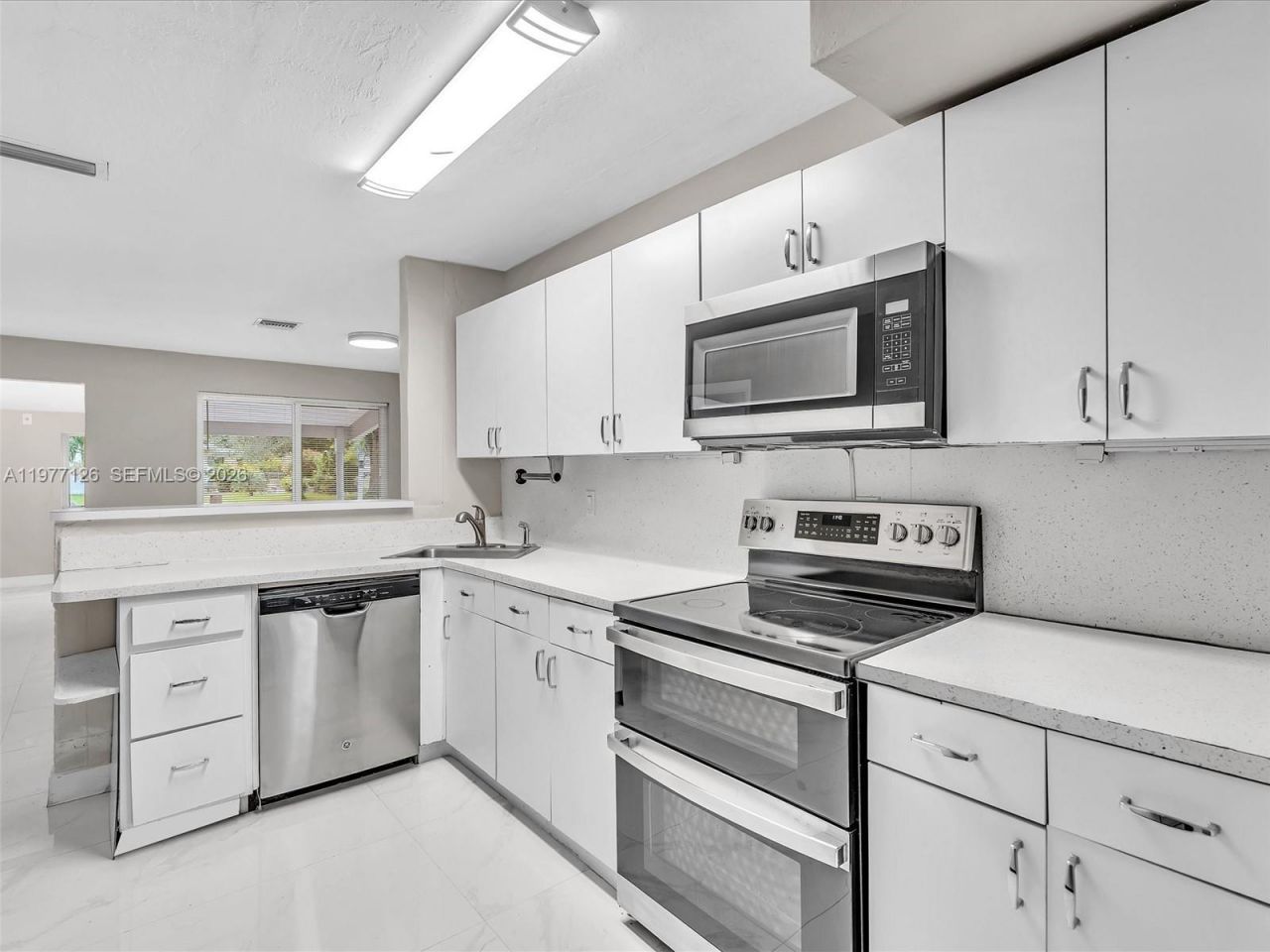 6800 Raleigh St , Hollywood, FL 33024 Photo