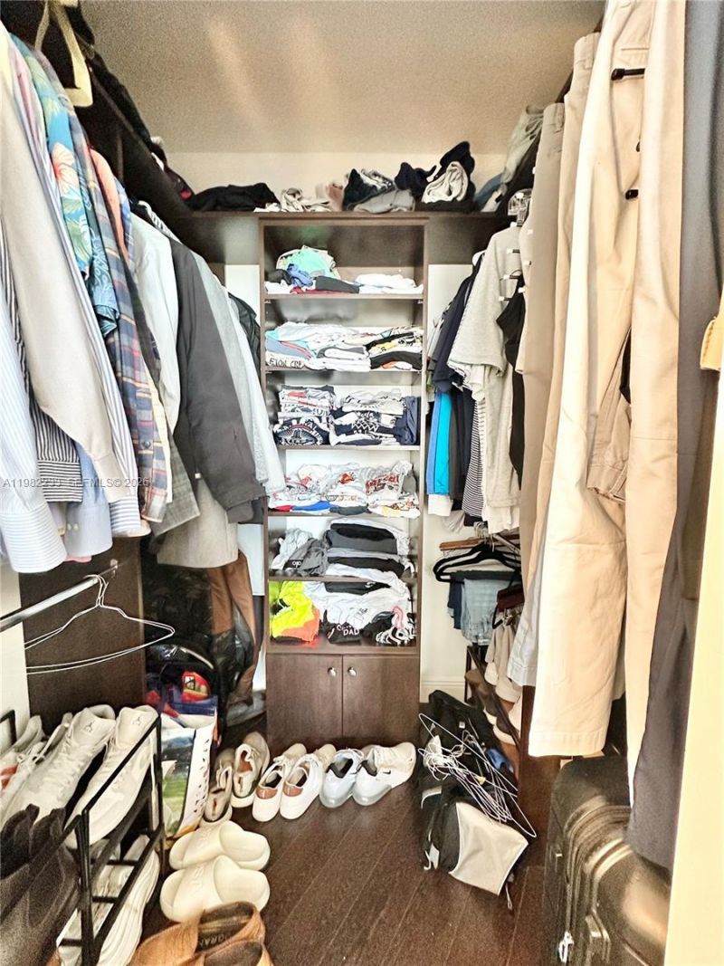 335 S Biscayne Blvd , Unit 2702, Miami, FL 33131 Photo