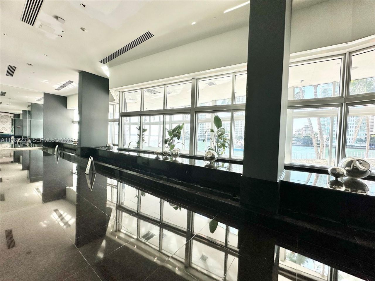 335 S Biscayne Blvd , Unit 2702, Miami, FL 33131 Photo