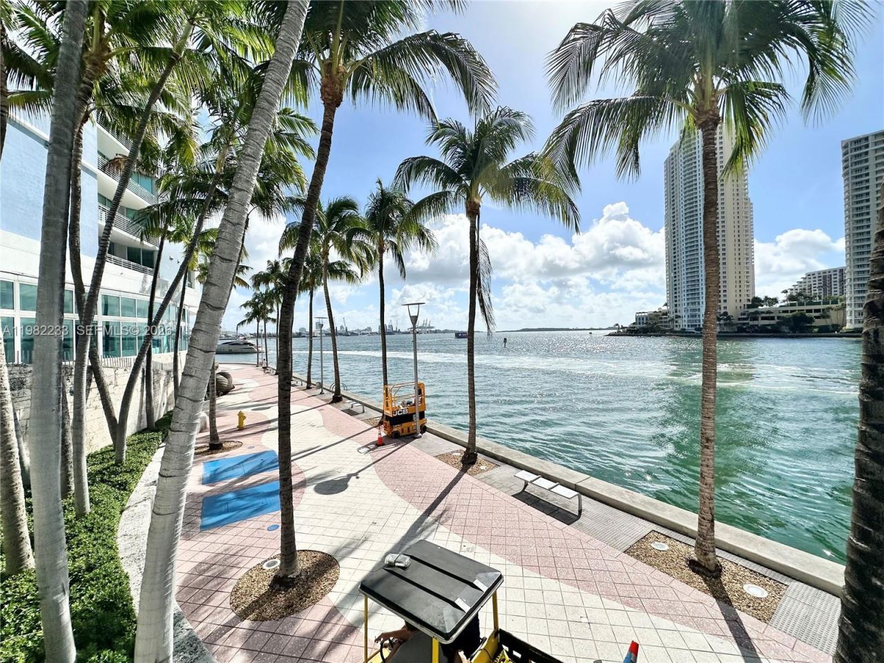 335 S Biscayne Blvd, Unit 2702, Miami, FL 33131 Photo